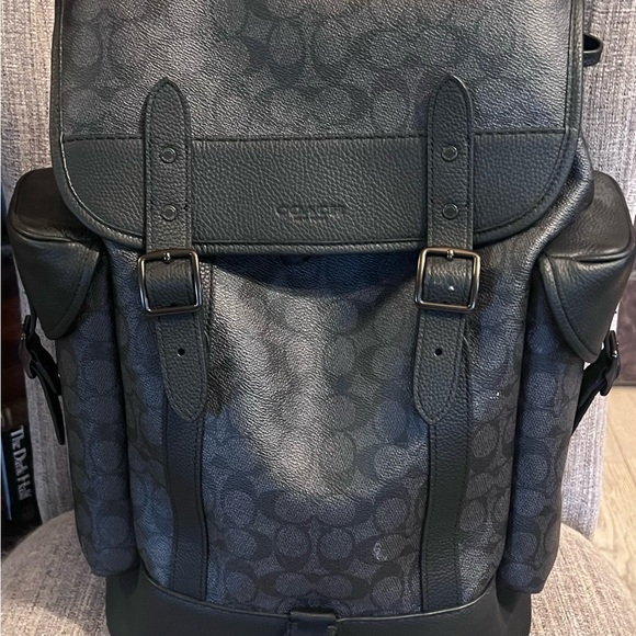 Coach Hitch Backpack In Signature Canvas With Polished Pebble Leather - Picture 2 of 5